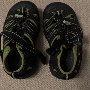 Keen Kids Black and Green Sandals